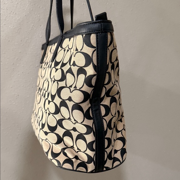 Coach Signature Canvas Zip Top Tote Black/Kahki Red Interior - Picture 3 of 14